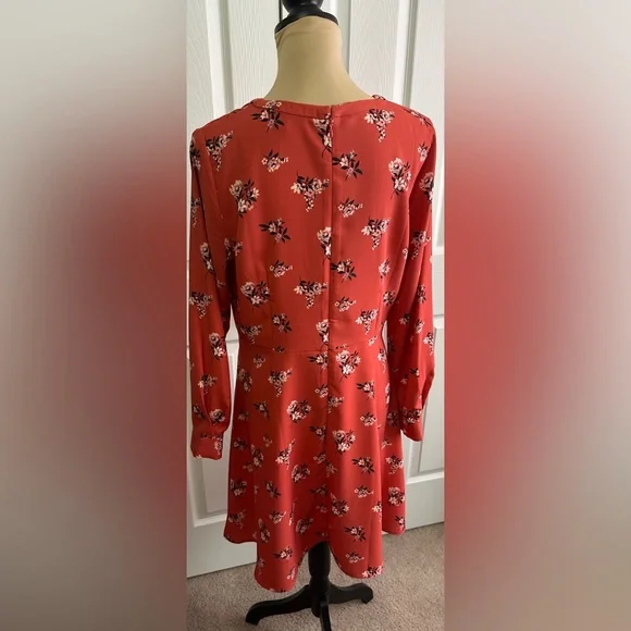 LOFT Vibrant Dusty Rose Floral Long Sleeve Dress - Picture 4 of 6